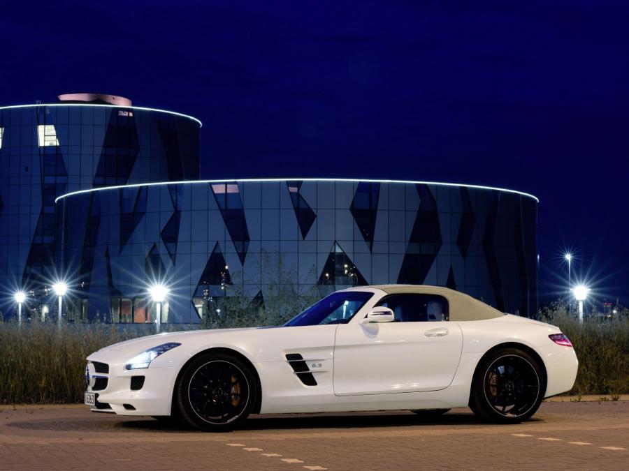  Mercedes-Benz SLS AMG Roadster 2011 года  (фото 183 из 183)